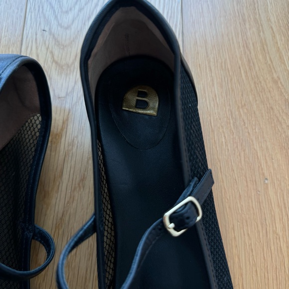 Black Mesh Flats - Picture 3 of 4